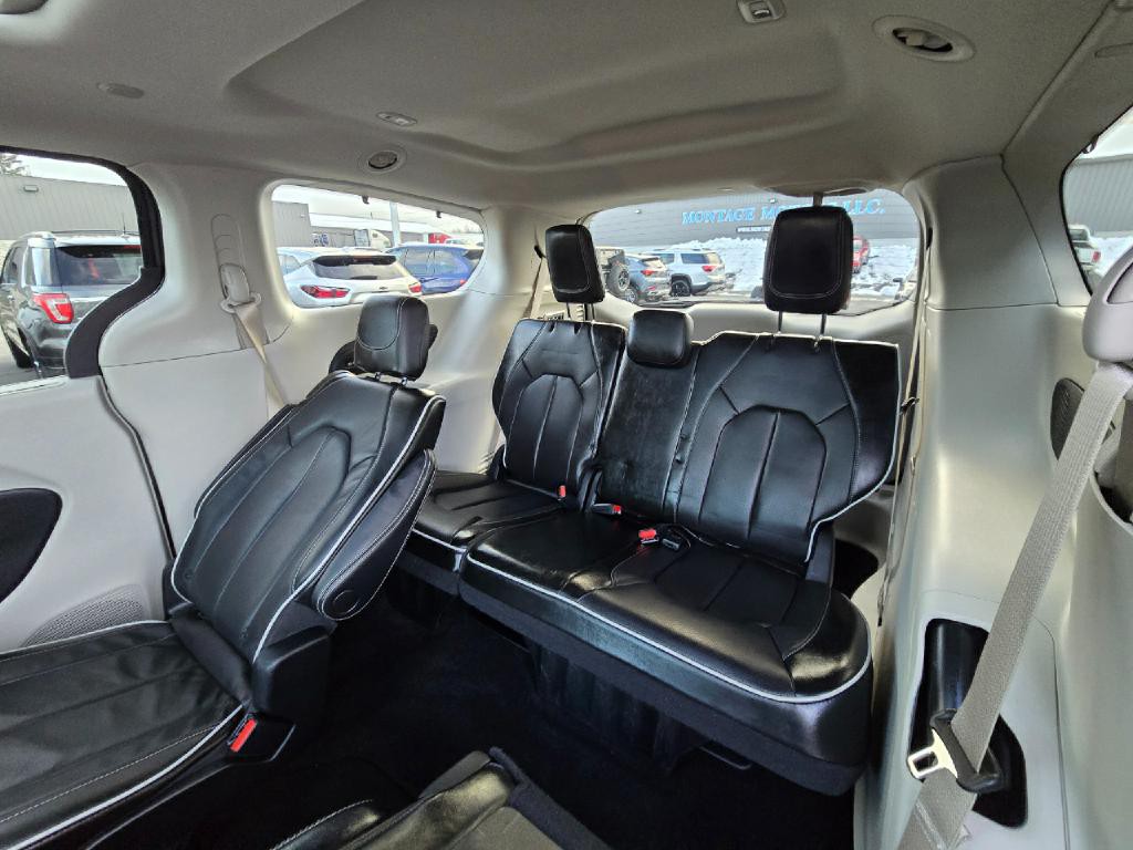 2022 Chrysler Pacifica Image 16