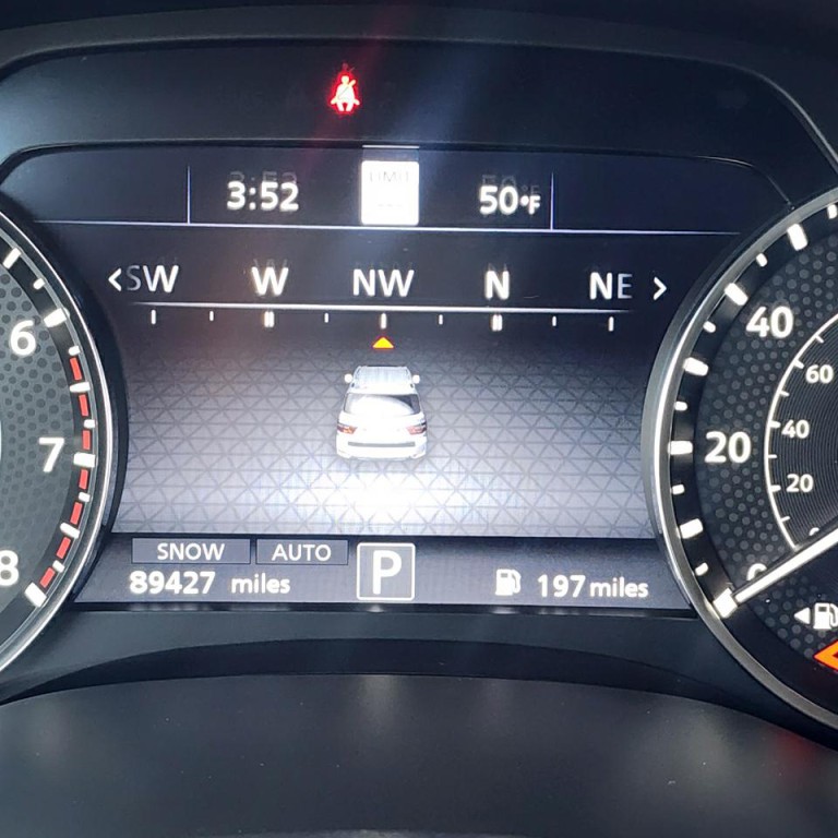 2021 Nissan Armada Image 9