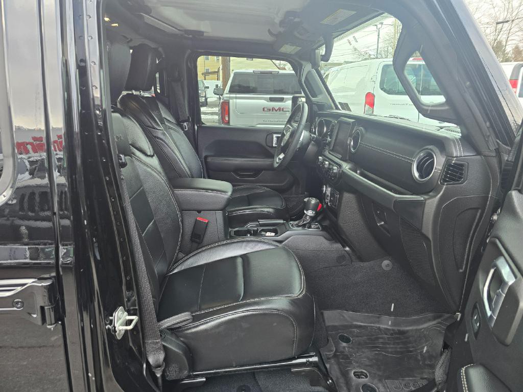 2023 Jeep Wrangler Image 17