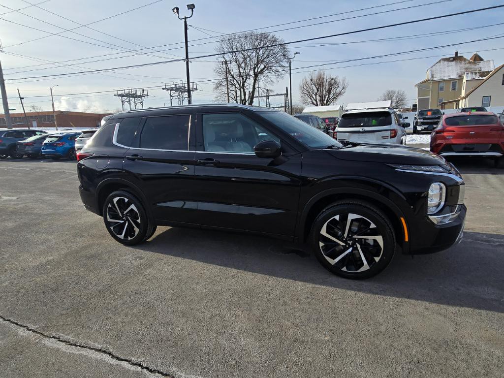 2024 Mitsubishi Outlander Image 6