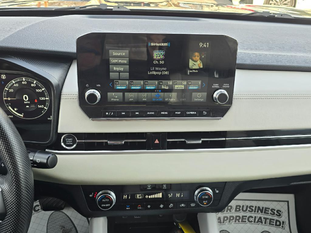 2024 Mitsubishi Outlander Image 9