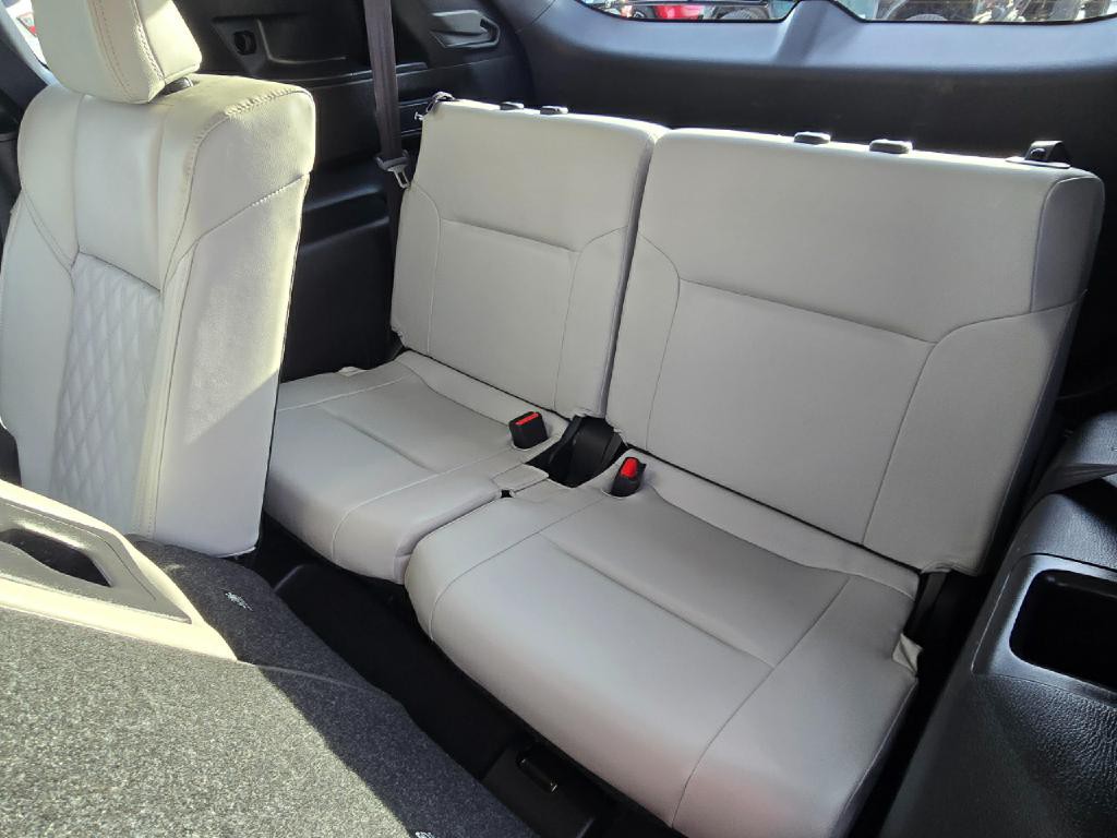 2024 Mitsubishi Outlander Image 15