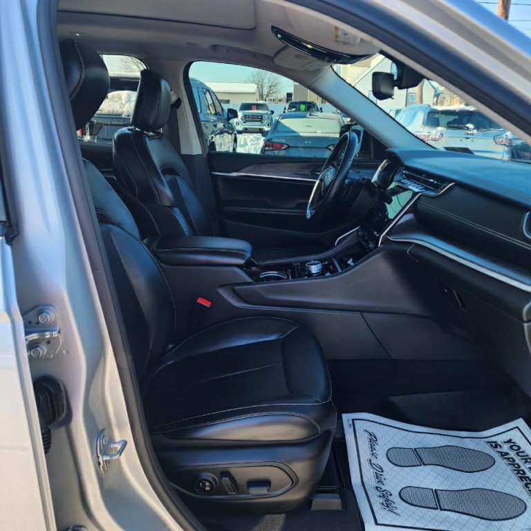 2021 Jeep Grand Cherokee Image 16