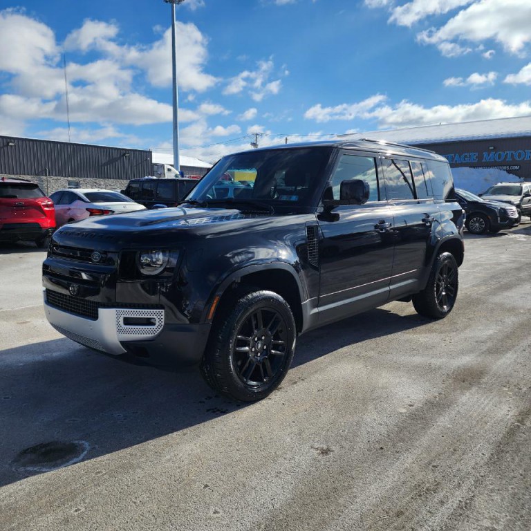 2025 Land Rover Defender Image 3
