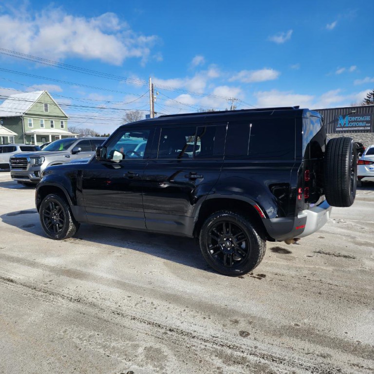 2025 Land Rover Defender Image 4