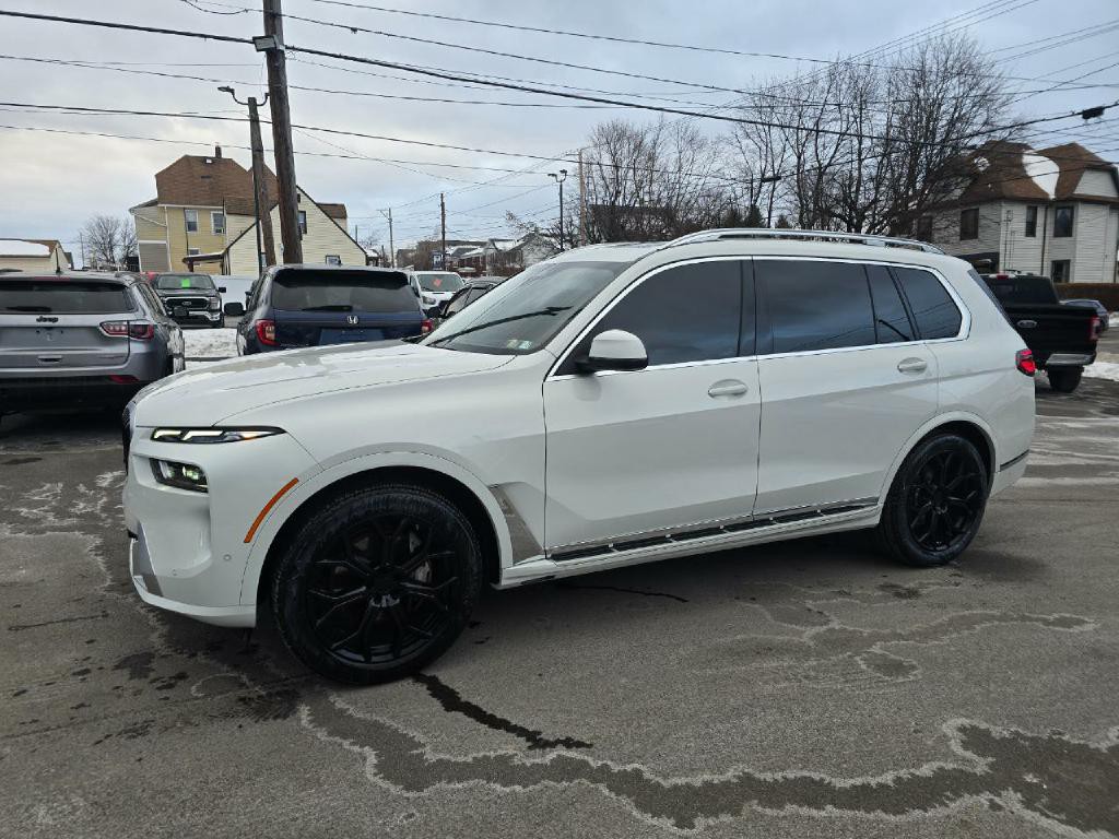 2026 BMW X7 Image 3