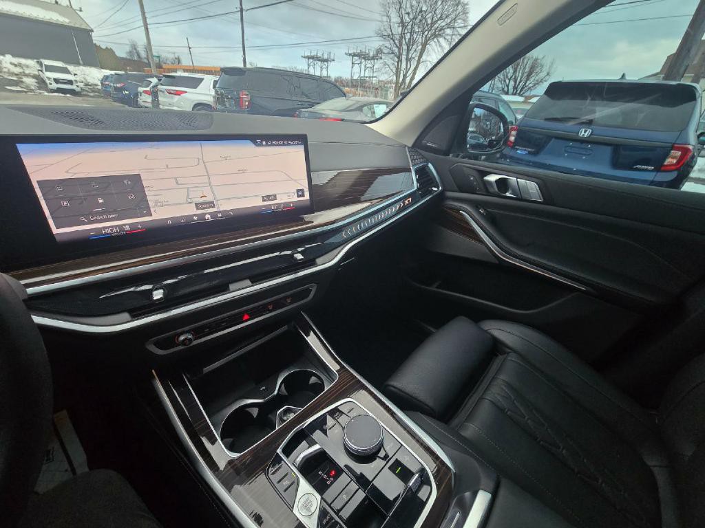 2026 BMW X7 Image 12