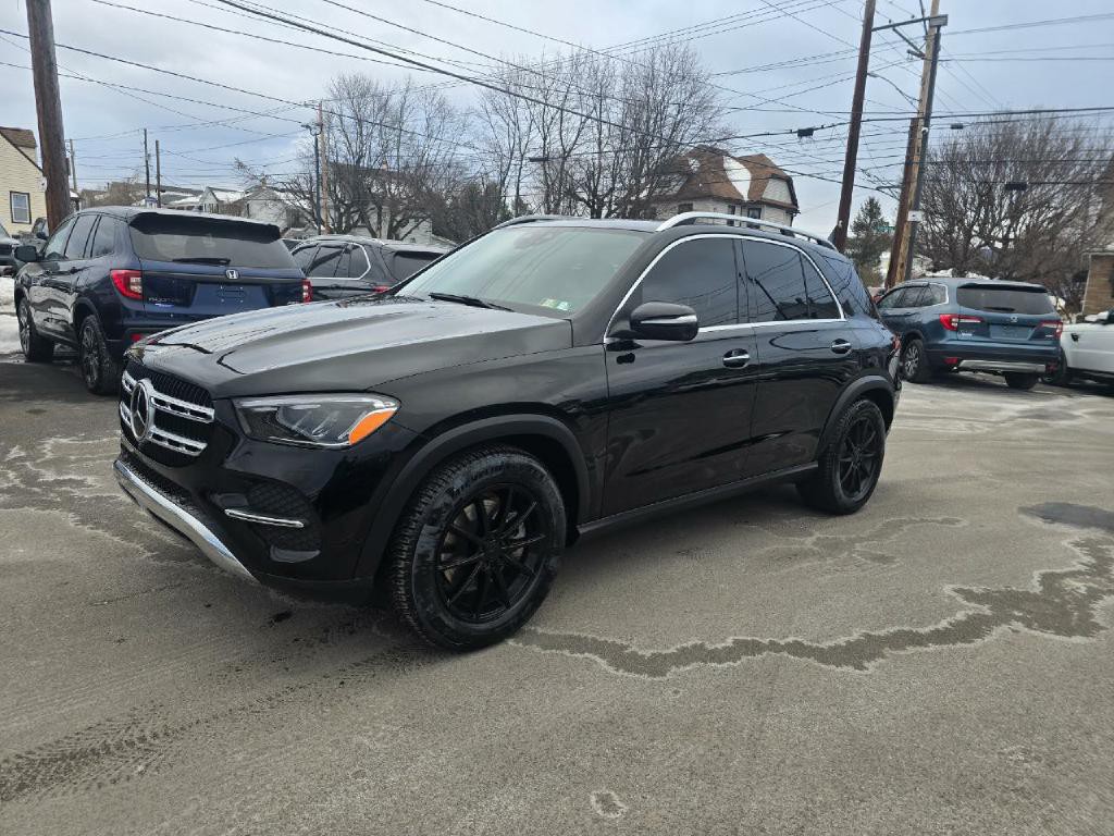 2025 Mercedes-Benz GLE-Class Image 3