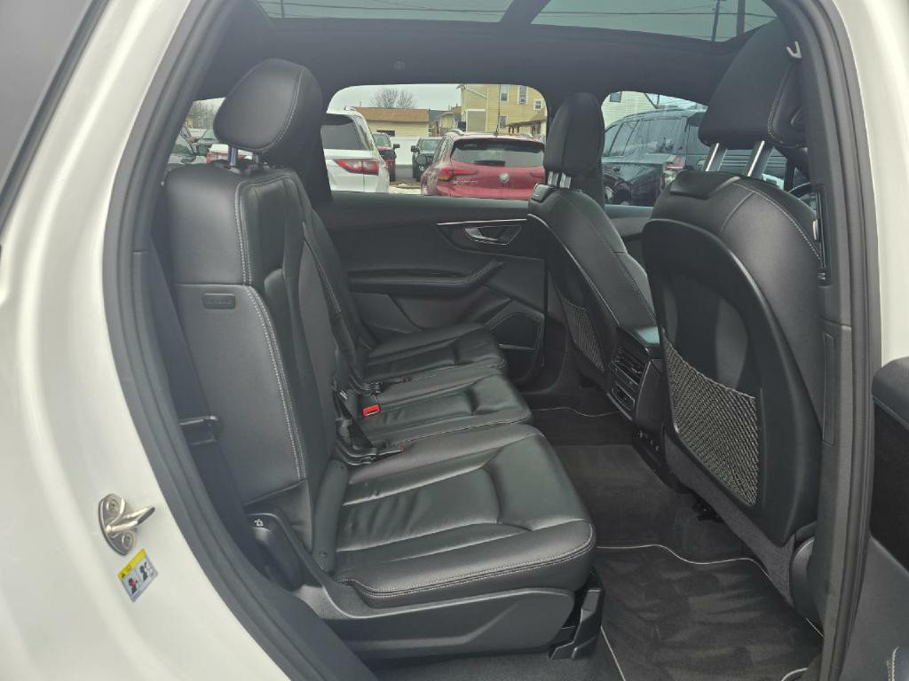 2025 Audi Q7 Image 17