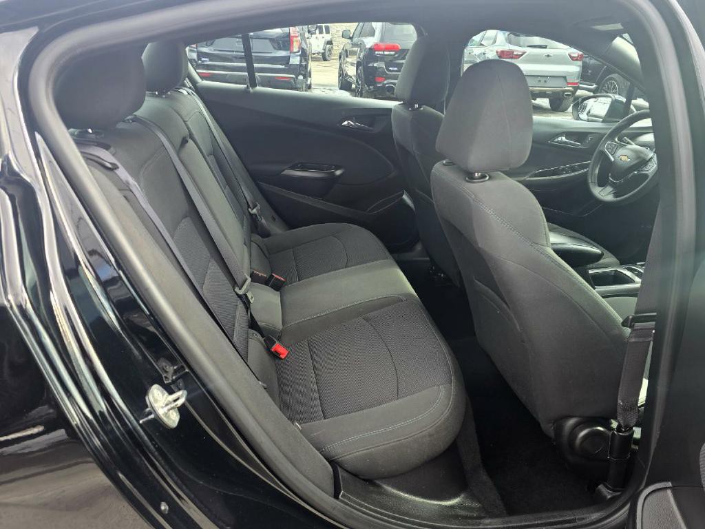 2016 Chevrolet Cruze Image 14