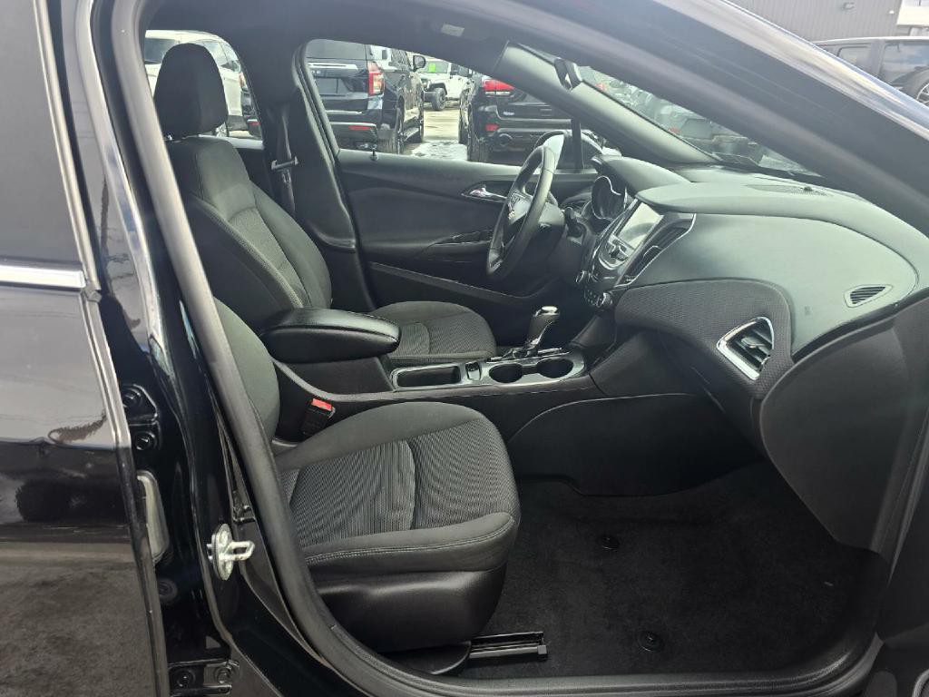 2016 Chevrolet Cruze Image 15