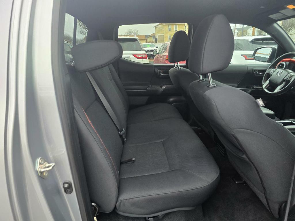 2019 Toyota Tacoma Image 15