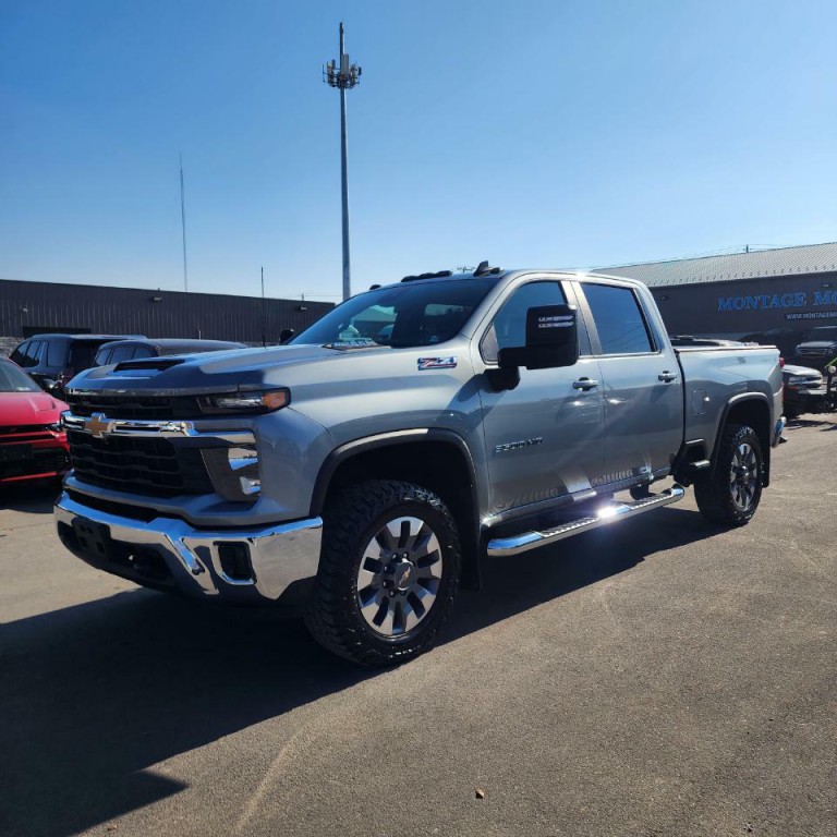 2024 Chevrolet Silverado 1500 Image 3
