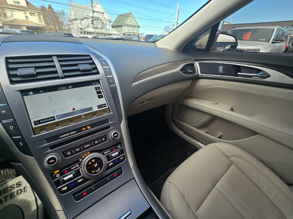 2018 Lincoln MKZ Image 12