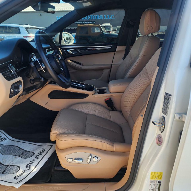 2025 Porsche Macan Image 15