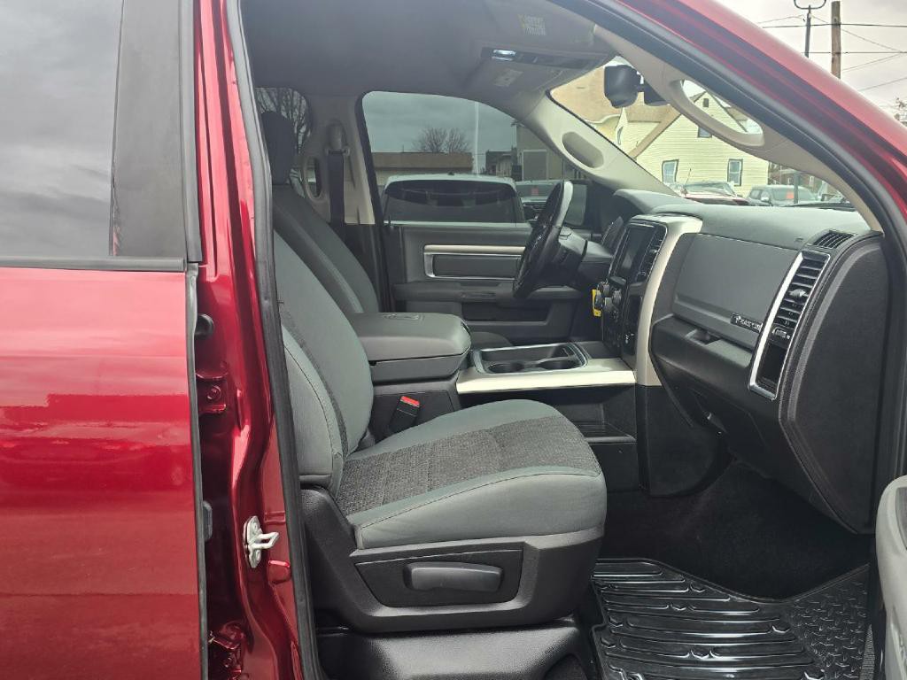 2016 RAM 1500 Image 16