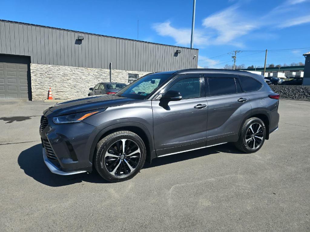 2022 Toyota Highlander Image 3