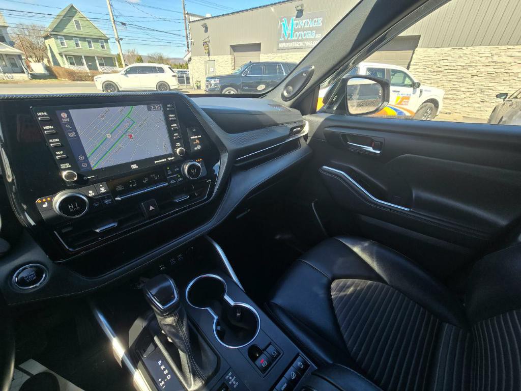 2022 Toyota Highlander Image 12