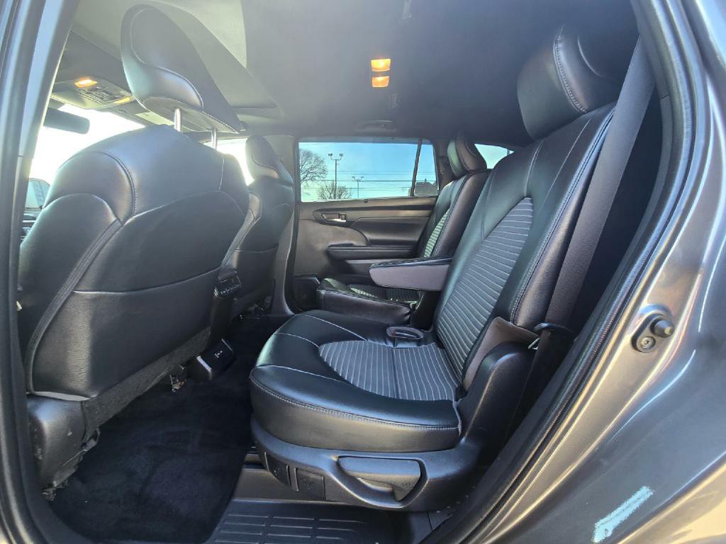 2022 Toyota Highlander Image 15