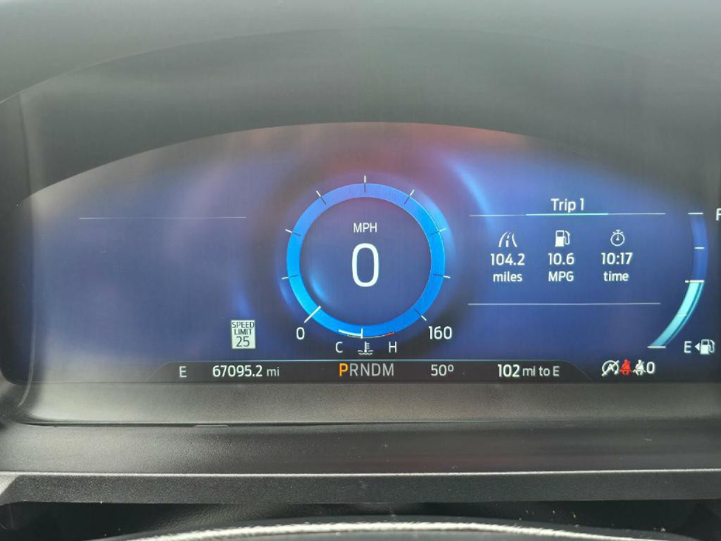 2021 Ford Explorer Image 8