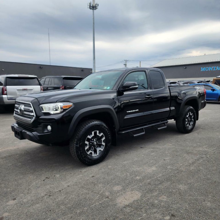 2016 Toyota Tacoma Image 3