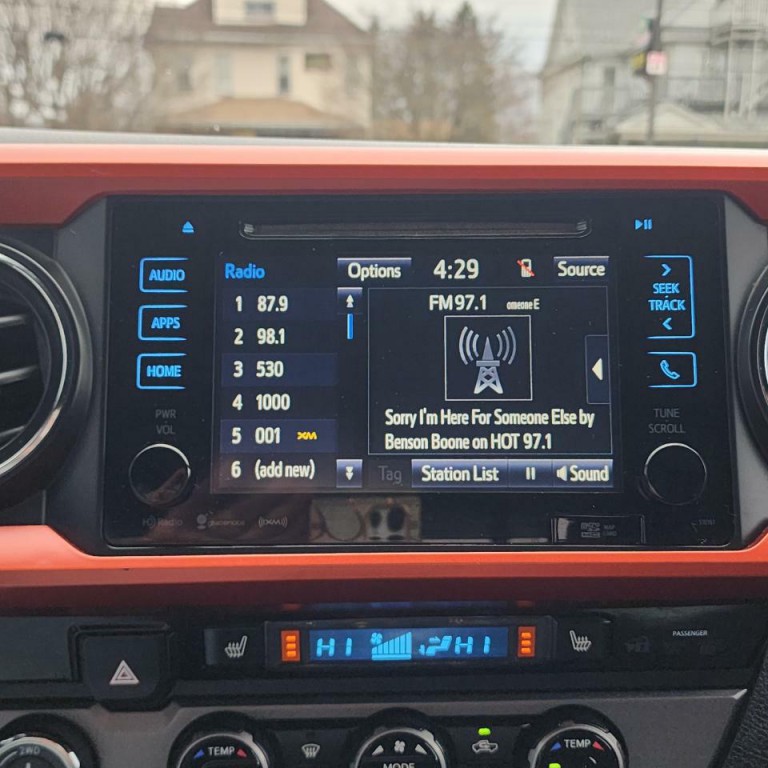 2016 Toyota Tacoma Image 8