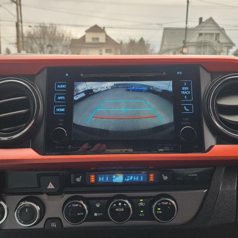 2016 Toyota Tacoma Image 10