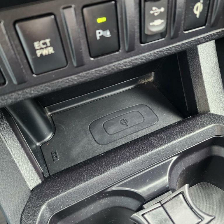 2016 Toyota Tacoma Image 12