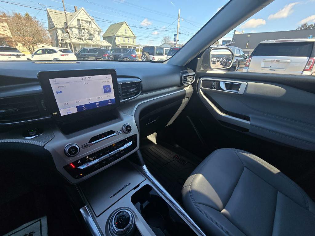 2021 Ford Explorer Image 11