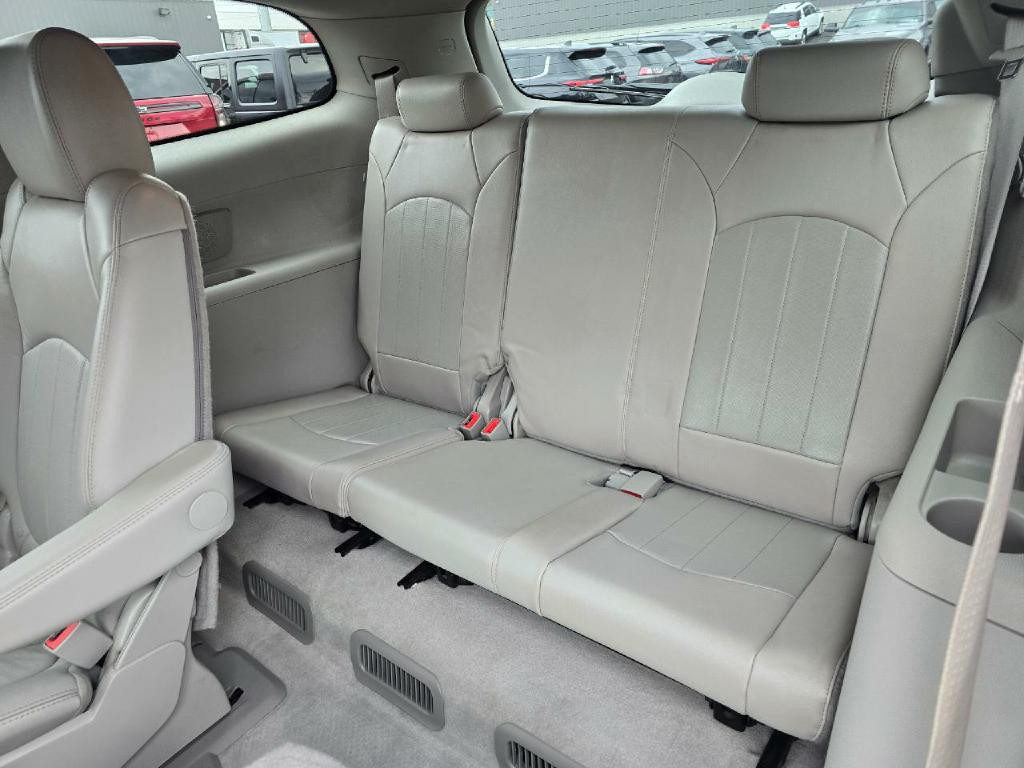 2012 Buick Enclave Image 16
