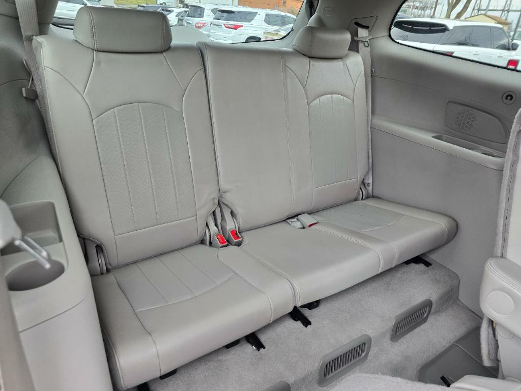 2012 Buick Enclave Image 17