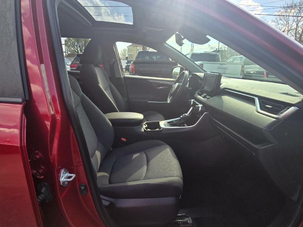 2019 Toyota Rav4 Image 16