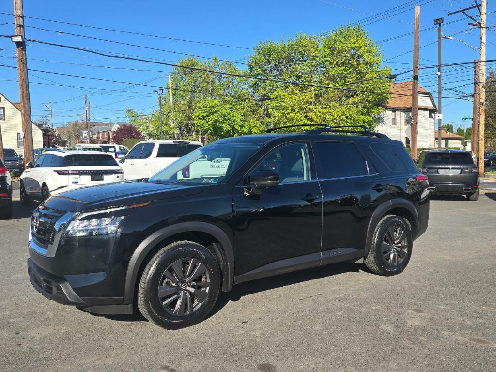 2022 Nissan Pathfinder Image 3