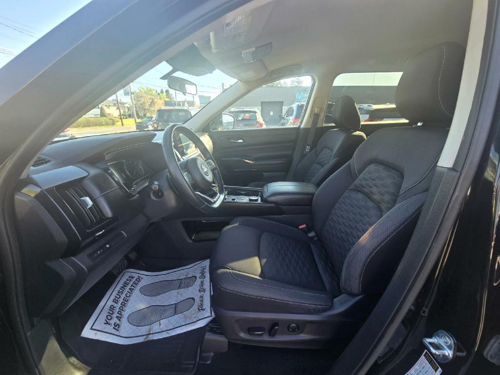 2022 Nissan Pathfinder Image 12