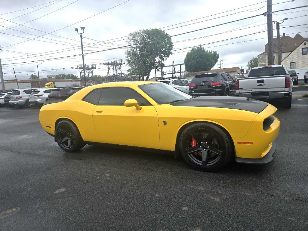 2017 Dodge Challenger Image 6