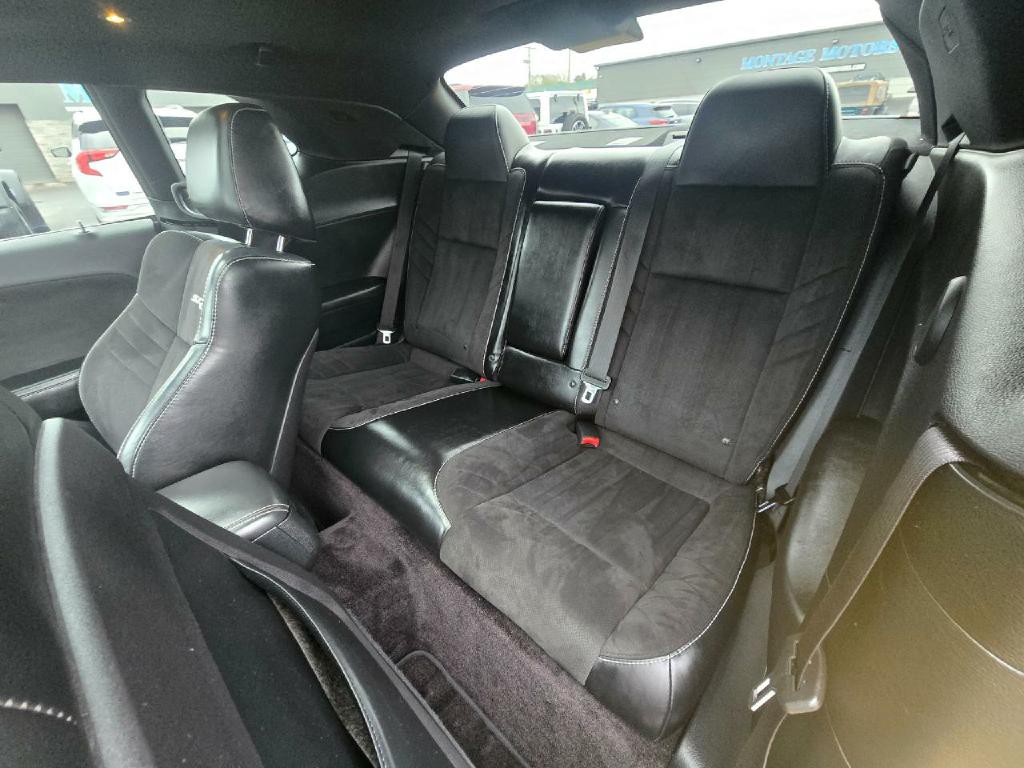 2017 Dodge Challenger Image 15