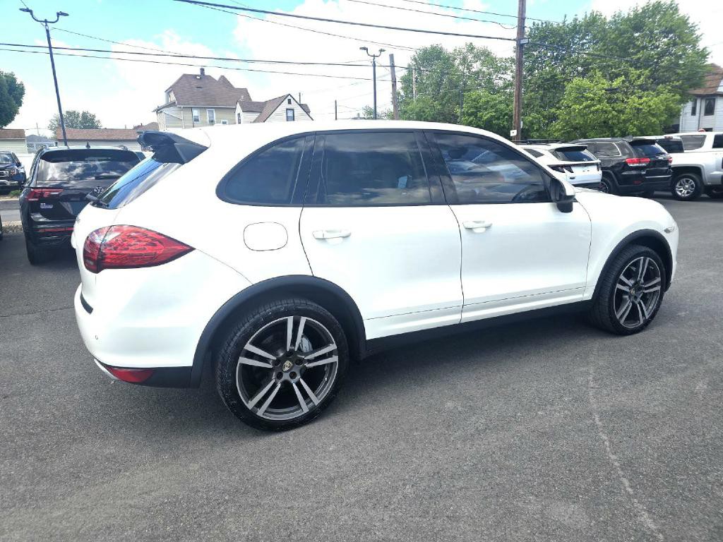 2012 Porsche Cayenne Image 5