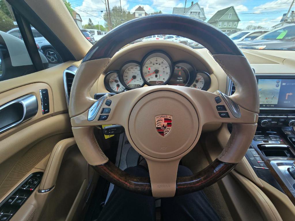 2012 Porsche Cayenne Image 7