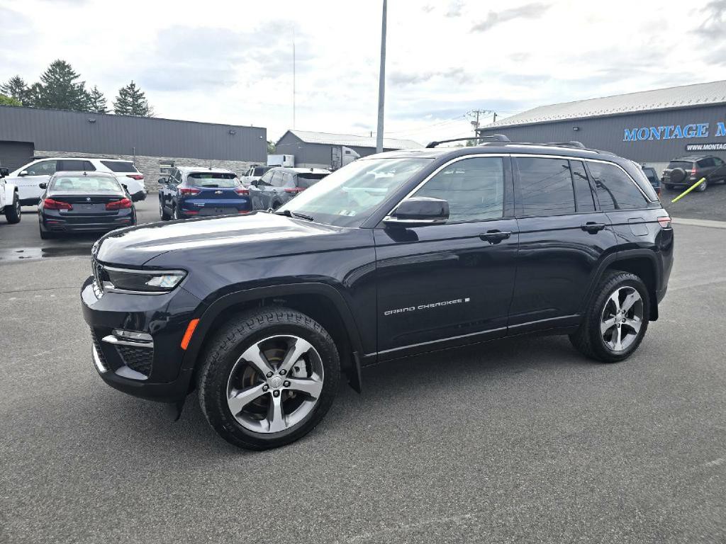 2023 Jeep Grand Cherokee Image 3