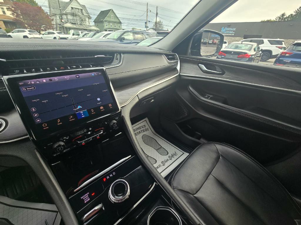 2023 Jeep Grand Cherokee Image 12
