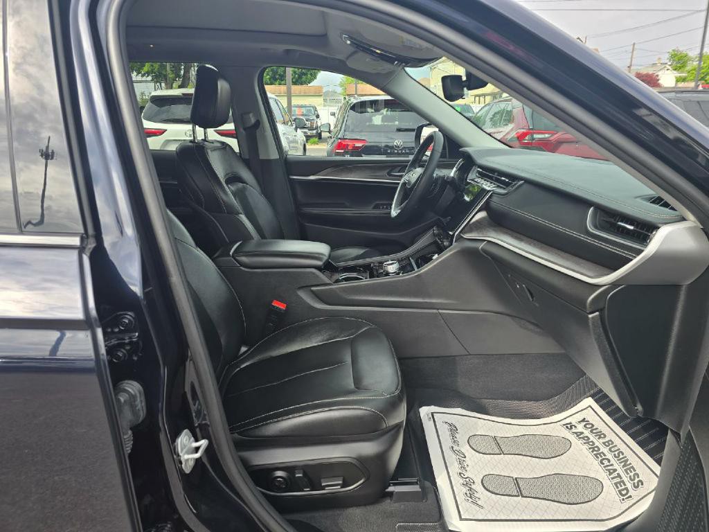 2023 Jeep Grand Cherokee Image 17
