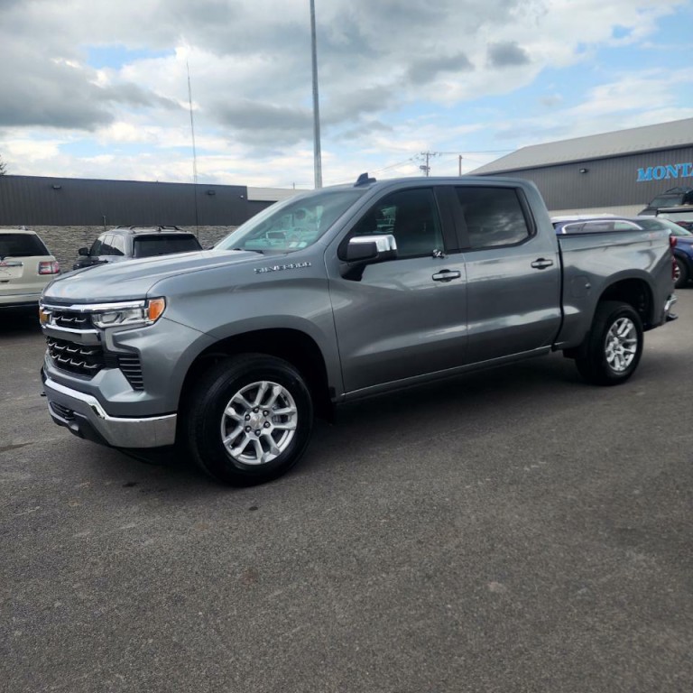 2023 Chevrolet Silverado 1500 Image 3