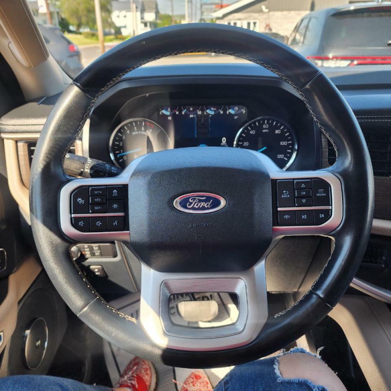 2022 Ford Expedition Image 8