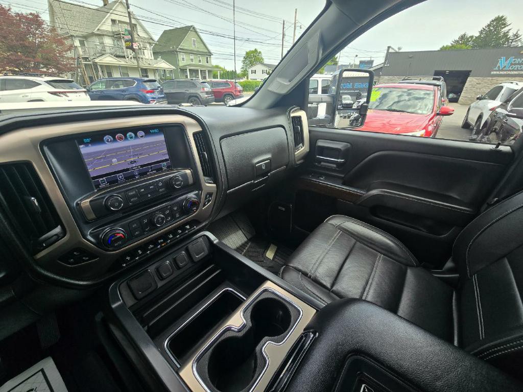 2018 GMC Sierra 2500 Image 12