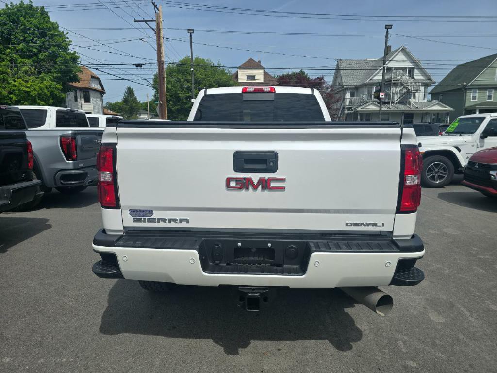 2018 GMC Sierra 2500 Image 18
