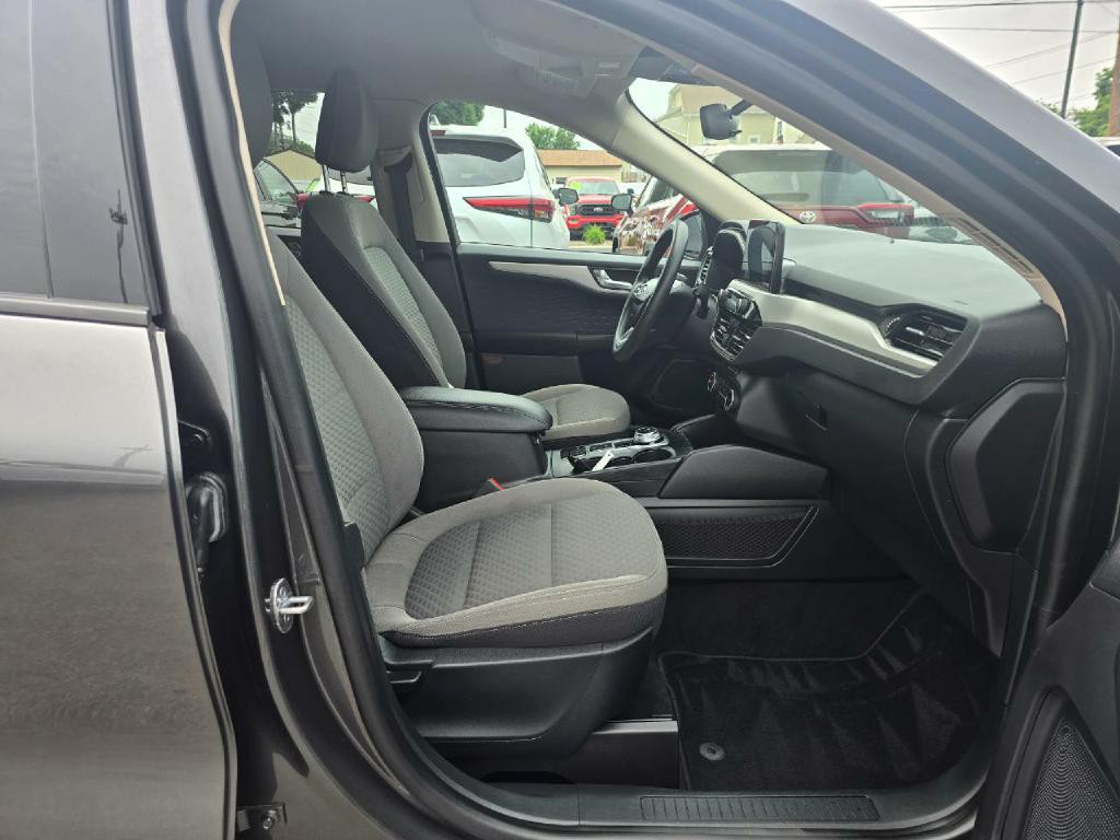 2020 Ford Escape Image 15