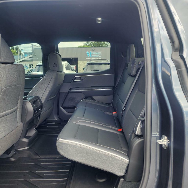 2026 GMC Sierra Image 15