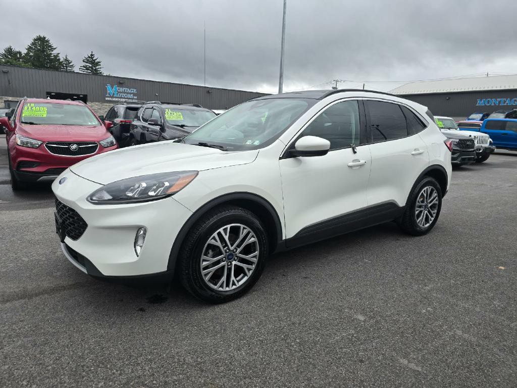 2022 Ford Escape Image 3