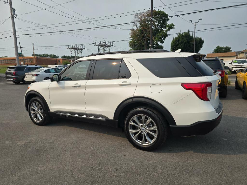 2022 Ford Explorer Image 4