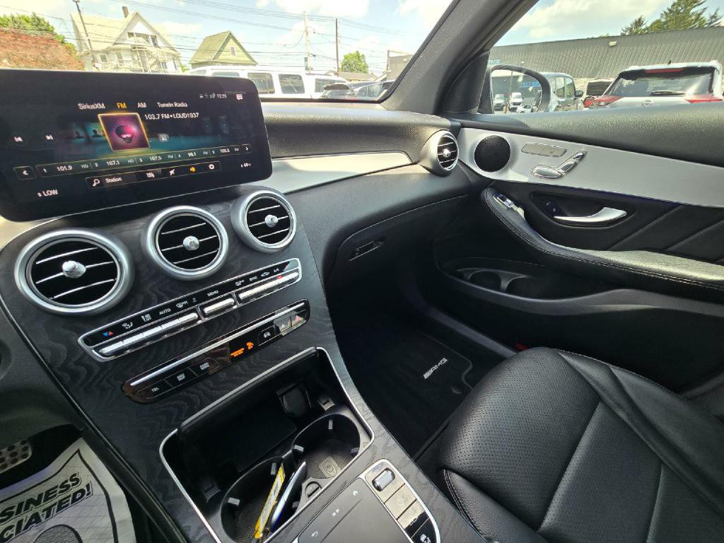 2022 Mercedes-Benz GLC-Class Image 11
